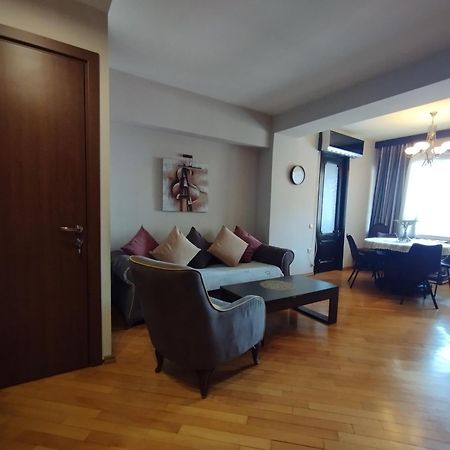 Davka Apartments 巴统 外观 照片
