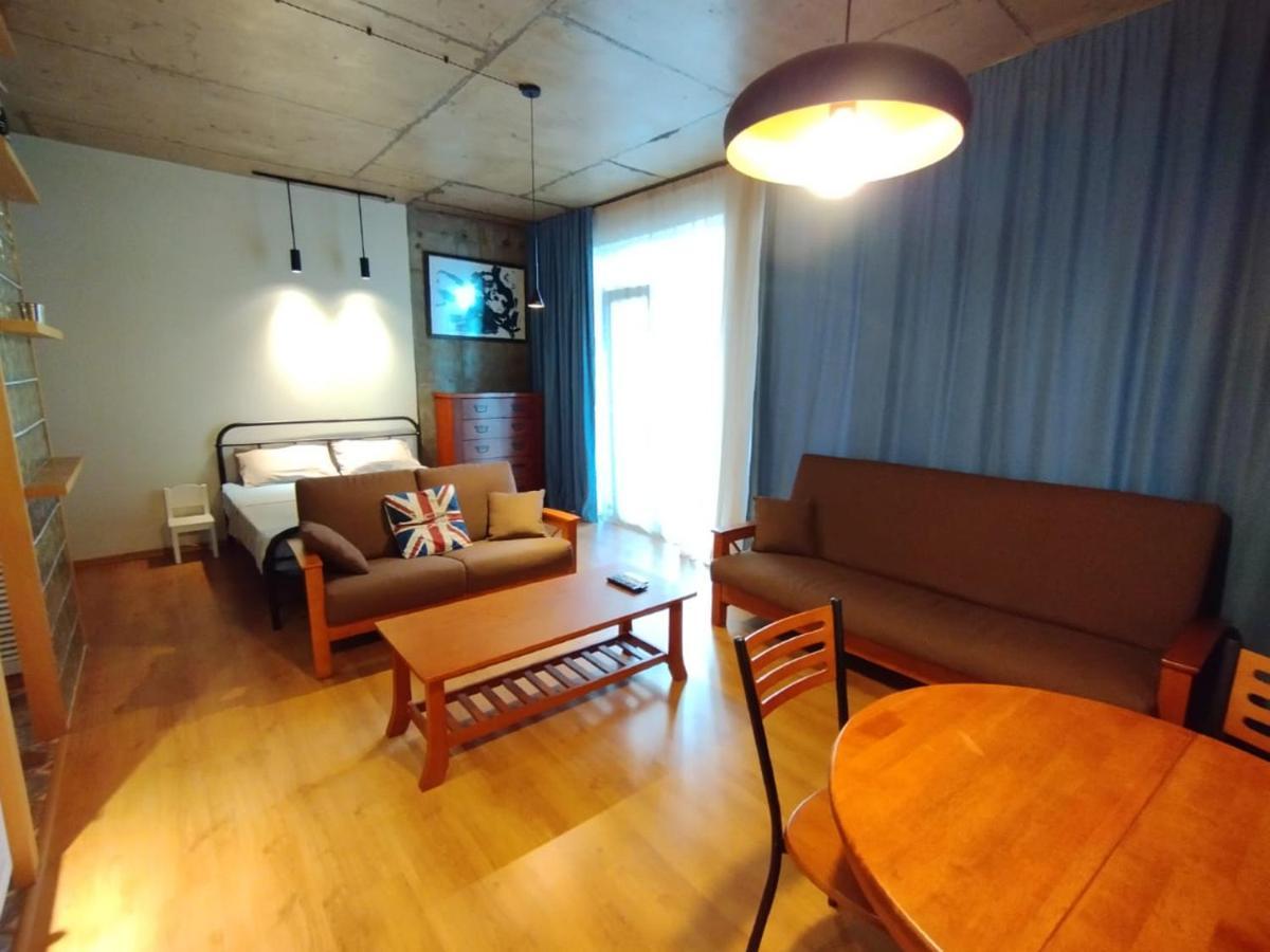 Davka Apartments 巴统 外观 照片