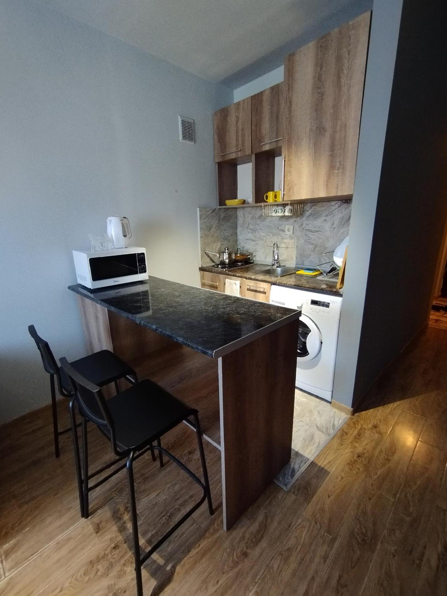 Davka Apartments 巴统 外观 照片