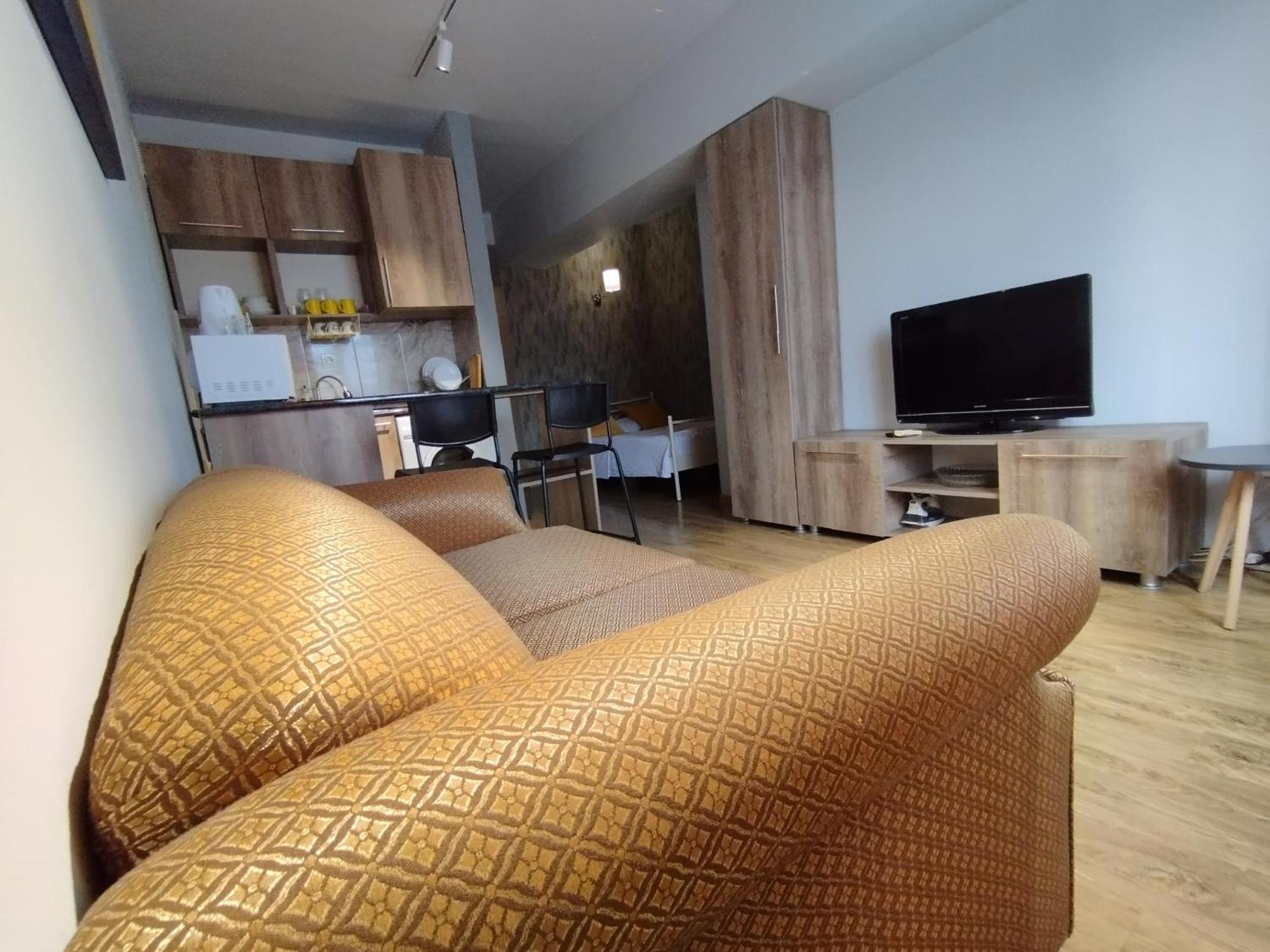 Davka Apartments 巴统 外观 照片