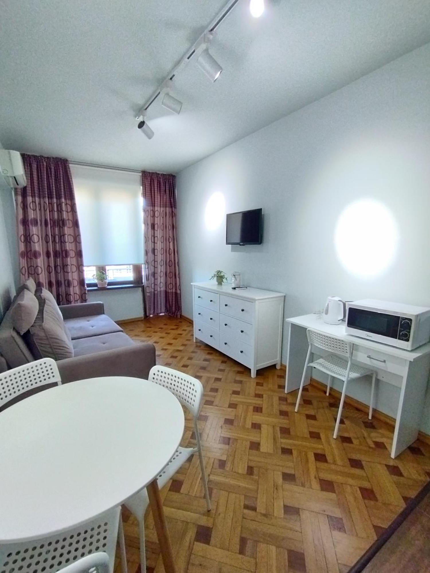 Davka Apartments 巴统 外观 照片