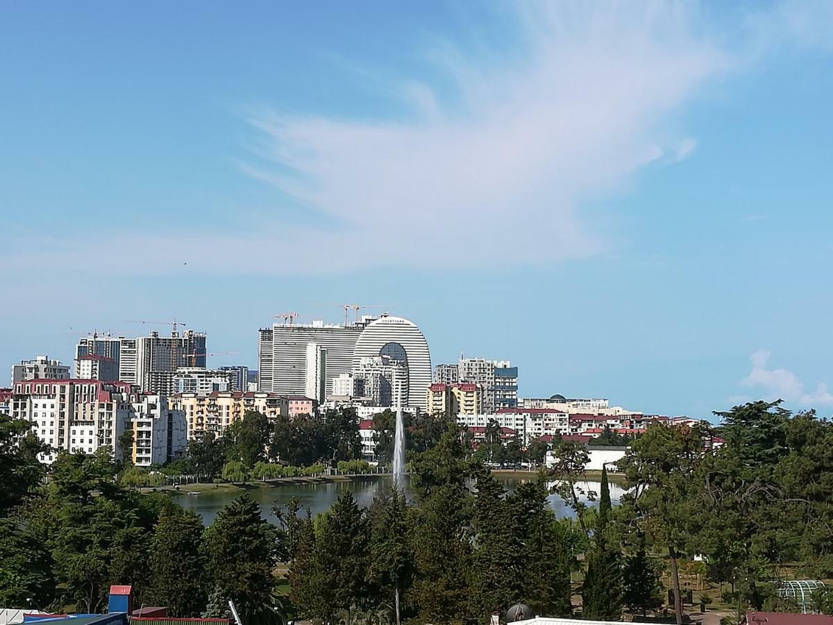 Davka Apartments 巴统 外观 照片